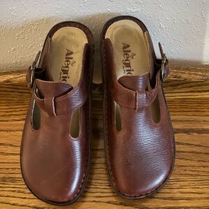 Women’s Algeria shoes wore one time